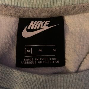 Nike gray crewneck with pockets